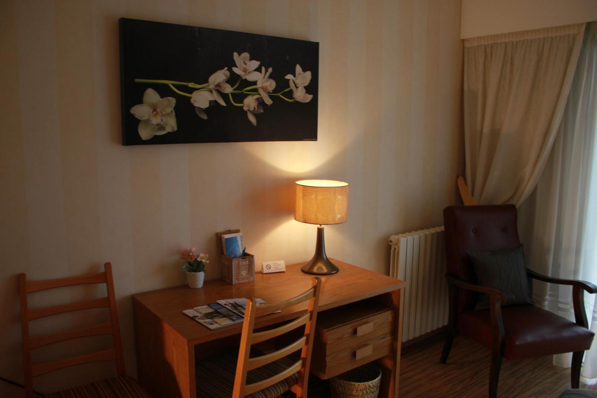 Hotel Restaurant Le Panorama Neuvecelle Room photo